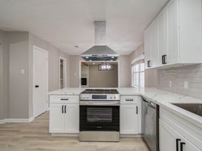 4735 Theall Road, Houston TX 77066