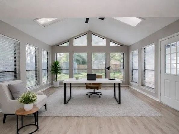 4735 Theall Road, Houston TX 77066