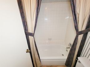 11711 Memorial Drive 565, Houston TX 77024