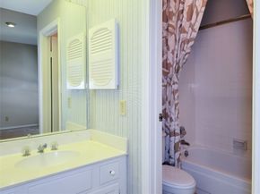 11711 Memorial Drive 565, Houston TX 77024