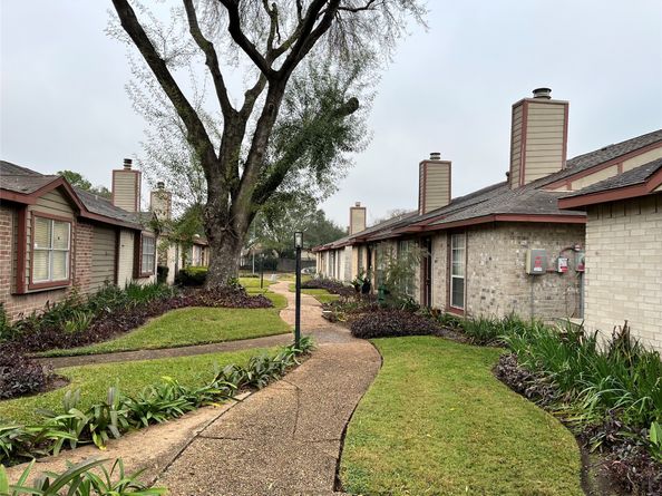 7955 W Airport Boulevard, Houston TX 77071