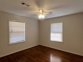 5103 CREEKBEND Drive, Houston TX 77035