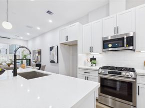 5030 Creekmont Drive, Houston TX 77091