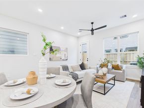 5030 Creekmont Drive, Houston TX 77091