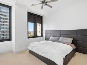 1409 Post Oak Boulevard 2004, Houston TX 77056