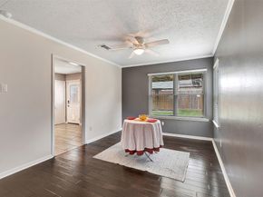 8 Arlington Street, Conroe TX 77301