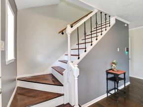 8 Arlington Street, Conroe TX 77301