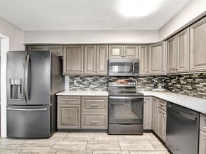 8 Arlington Street, Conroe TX 77301