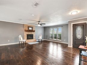 8 Arlington Street, Conroe TX 77301