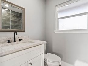 6174 Kenilwood Drive, Houston TX 77033