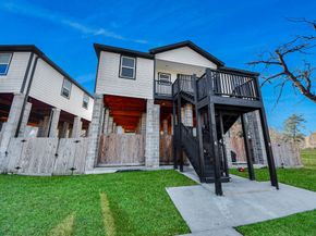 618 Maple Way AB, Houston TX 77015