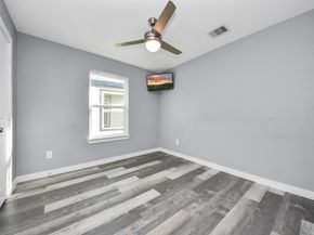 618 Maple Way AB, Houston TX 77015