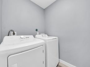 618 Maple Way AB, Houston TX 77015