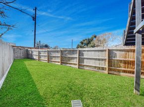 618 Maple Way AB, Houston TX 77015