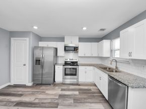 618 Maple Way AB, Houston TX 77015