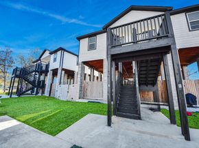 618 Maple Way AB, Houston TX 77015