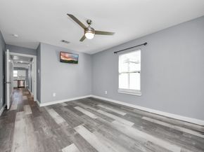 618 Maple Way AB, Houston TX 77015
