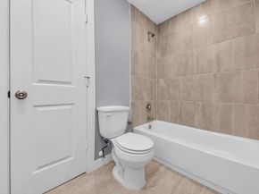 618 Maple Way AB, Houston TX 77015