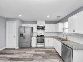 618 Maple Way AB, Houston TX 77015