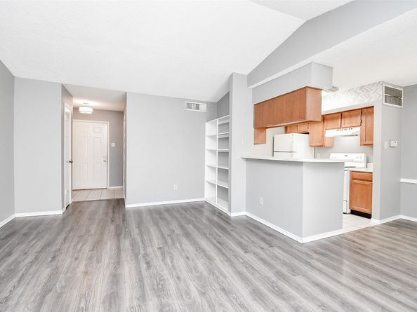 1515 Sandy Springs Road 1006, Houston TX 77042