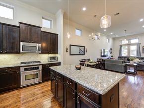 411 W 17th Street B, Houston TX 77008