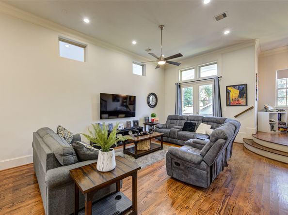 411 W 17th Street B, Houston TX 77008