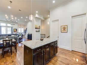 411 W 17th Street B, Houston TX 77008