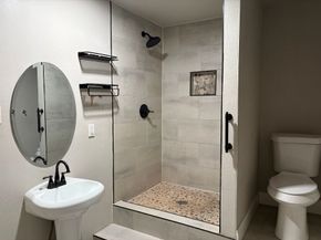 5818 Glenhurst Drive, Houston TX 77033