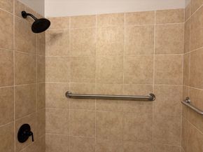 5818 Glenhurst Drive, Houston TX 77033