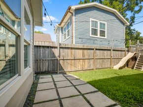 829 E 27th Street, Houston TX 77009