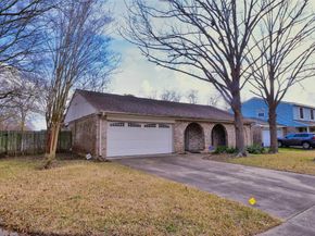 2915 Mesquite Drive, Sugar Land TX 77479