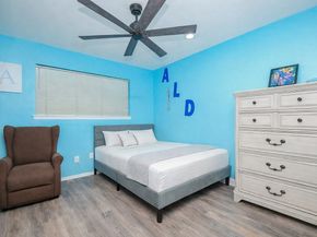 10410 Huntington Dale Drive, Houston TX 77099