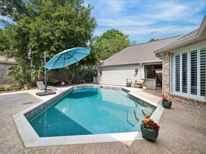 2810 Timber Country Way, Kingwood TX 77345