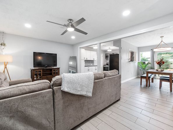 7230 Edgemoor Drive, Houston TX 77074