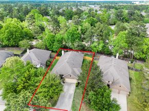 1940 Honey Laurel Drive, Conroe TX 77304