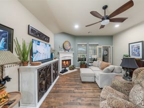1940 Honey Laurel Drive, Conroe TX 77304