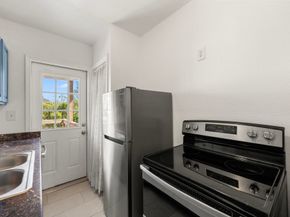 7 Latham Street, Houston TX 77011