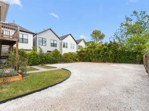 7 Latham Street, Houston TX 77011