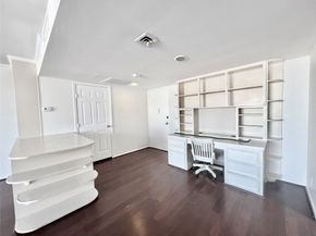 2016 Main Street 2405, Houston TX 77002
