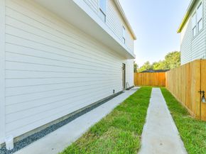 164 Wallace Street, Houston TX 77022