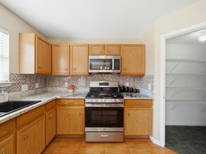 10038 Victoria Chase Lane, Houston TX 77075