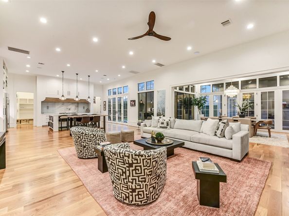 2205 Goldsmith Street, Houston TX 77030