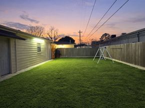 1350 Twin Falls Road, Houston TX 77088