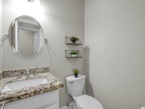 10 Canterborough Place, Tomball TX 77375