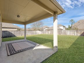 10 Canterborough Place, Tomball TX 77375