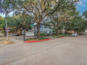 11609 Chimney Rock Apt Road B, Houston TX 77035