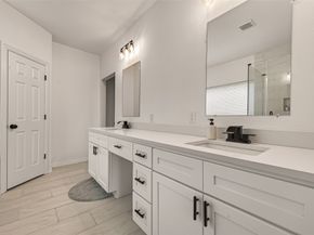 4423 Parkwater Cove Court SE, Sugar Land TX 77479