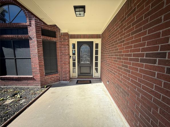 330 Breeze Park Drive, Houston TX 77015