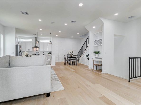 407 Grove Street B, Houston TX 77020