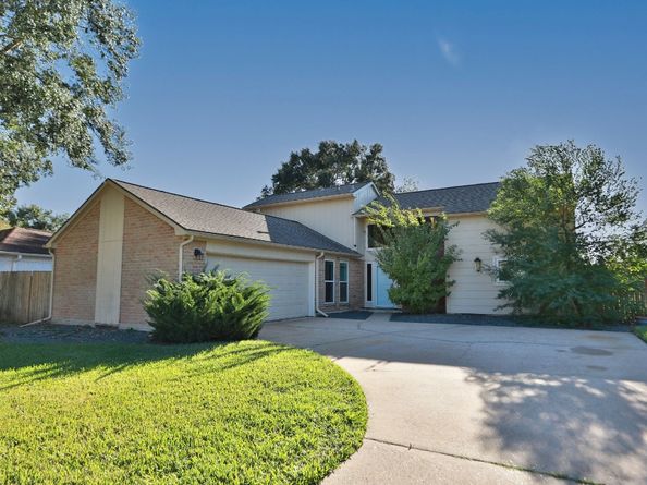 7215 Creek Crest Drive, Houston TX 77095